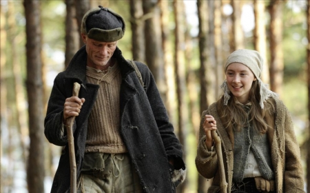 Saoirse Ronan uhmaa elokuvan uskottavuutta mukaan liittyvänä pikkutyttönä, mutta nousee lopulta yhdeksi elokuvan vahvuudeksi